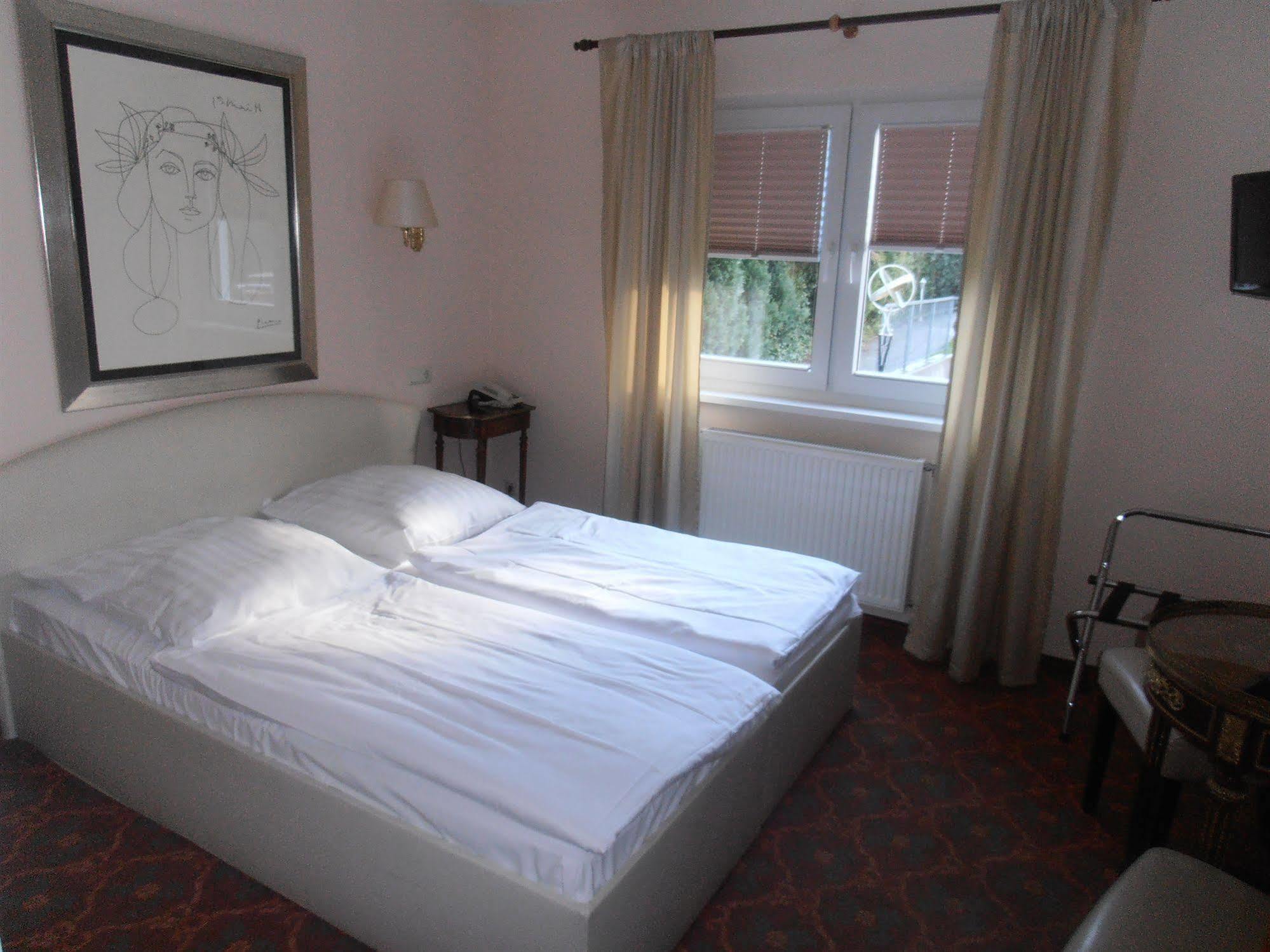 Hotel Hesse Schenefeld  Ngoại thất bức ảnh