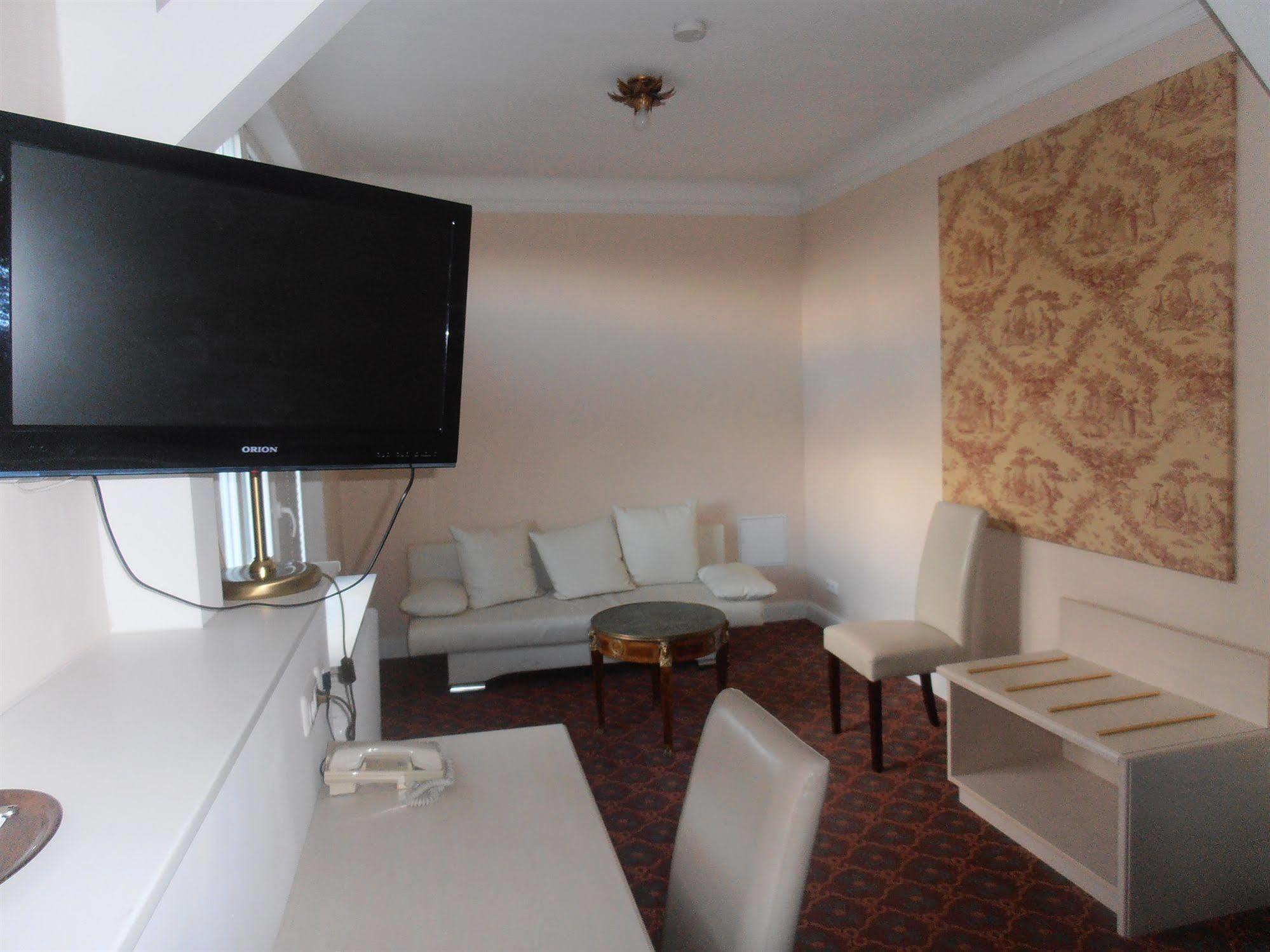 Hotel Hesse Schenefeld  Ngoại thất bức ảnh